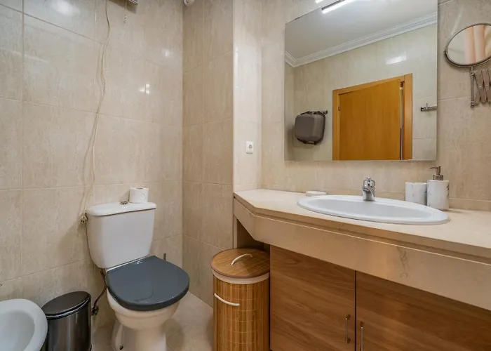 公寓 Sunlit Poolside Retreat W/ Balcony By Hostwise 波尔蒂芒